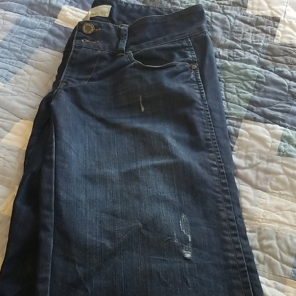 Maurices Wide-Leg Jean Capri - Picture 4 of 6
